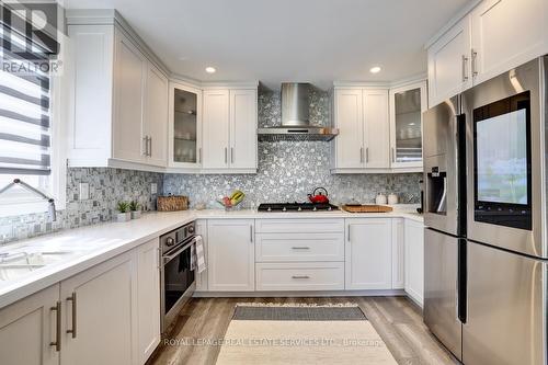 514 Vyner Crescent, Oakville, ON - Indoor Photo Showing Kitchen With Upgraded Kitchen
