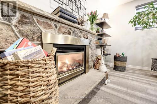 514 Vyner Crescent, Oakville, ON - Indoor With Fireplace