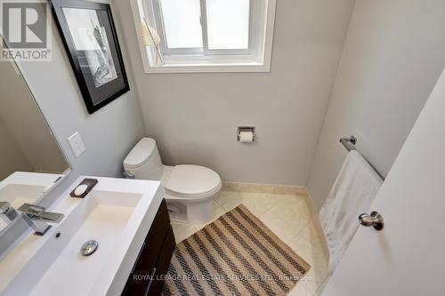 514 Vyner Crescent, Oakville, ON - Indoor Photo Showing Bathroom