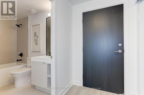 413 - 250 Lawrence Avenue W, Toronto, ON - Indoor Photo Showing Bathroom