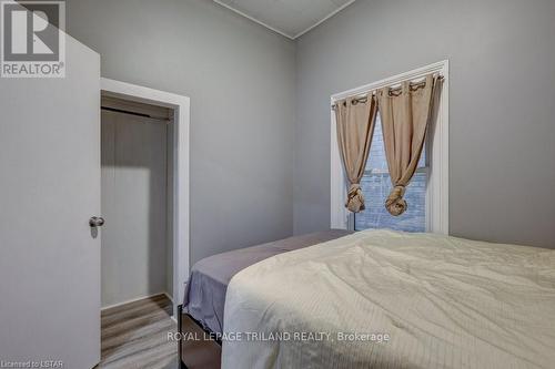 31 Malakoff Street, St. Thomas, ON - Indoor Photo Showing Bedroom