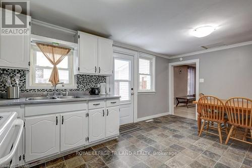 31 Malakoff Street, St. Thomas, ON - Indoor Photo Showing Kitchen With Double Sink