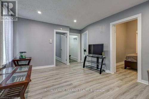31 Malakoff Street, St. Thomas, ON - Indoor Photo Showing Other Room