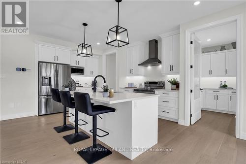 187 Foxborough Place, Thames Centre, ON - Indoor Photo Showing Kitchen With Upgraded Kitchen