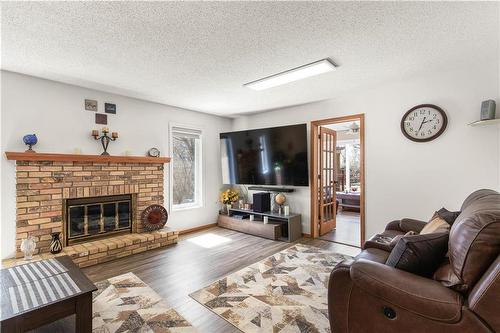 21 Sandhill Drive, West St Paul, MB - Indoor Photo Showing Living Room With Fireplace