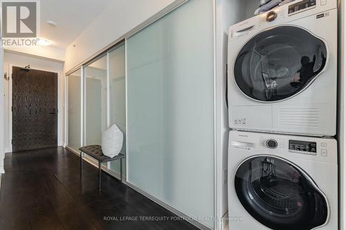 3709 - 426 University Avenue, Toronto, ON - Indoor Photo Showing Laundry Room