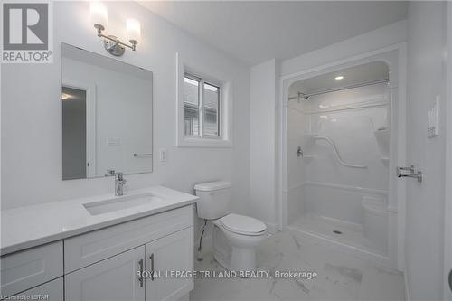 3837 Auckland Avenue, London, ON - Indoor Photo Showing Bathroom