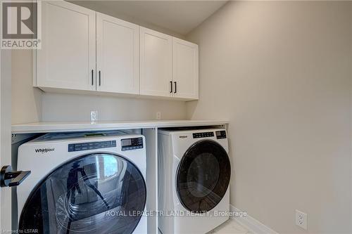 6473 Royal Magnolia Avenue, London, ON - Indoor Photo Showing Laundry Room
