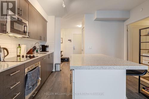 1612 - 2550 Simcoe Street N, Oshawa, ON - Indoor Photo Showing Kitchen With Upgraded Kitchen