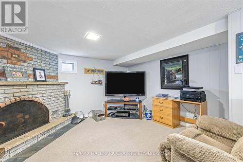 38 Lionel Stone Avenue E, New Tecumseth, ON - Indoor With Fireplace