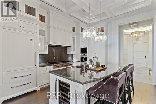 Ph8 - 300 Randall Street, Oakville, ON - Indoor Photo Showing Kitchen With Upgraded Kitchen
