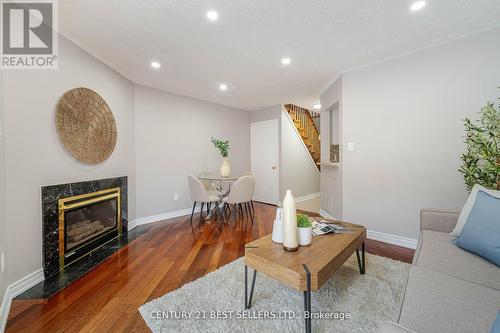 5649 Cortina Crescent, Mississauga, ON - Indoor Photo Showing Living Room With Fireplace