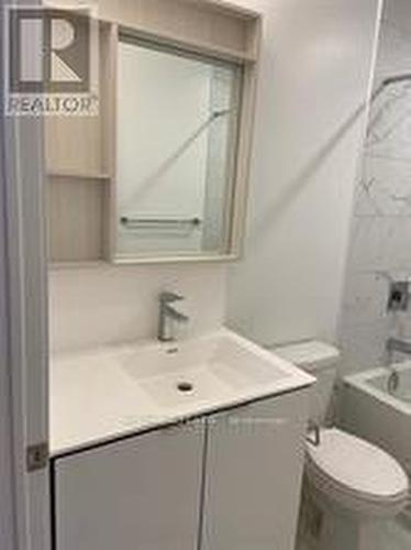 609 - 4065 Confederation Parkway, Mississauga, ON - Indoor Photo Showing Bathroom