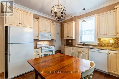 Imported from itso - 79 Nelson Street, Bluewater (Hensall), ON - Indoor Photo Showing Kitchen