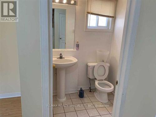5860 Delle Donne Drive, Mississauga, ON - Indoor Photo Showing Bathroom