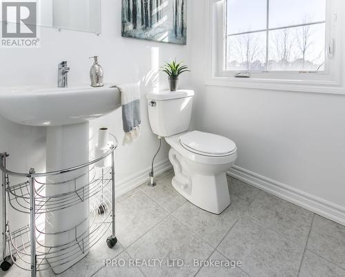 2 Pomarine Way, Brampton, ON - Indoor Photo Showing Bathroom