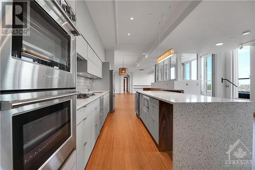 135 Barrette Street Unit#Ph4, Ottawa, ON - Indoor Photo Showing Kitchen With Upgraded Kitchen