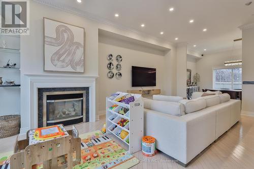 Th 10 - 8 Rean Drive, Toronto, ON - Indoor Photo Showing Living Room With Fireplace