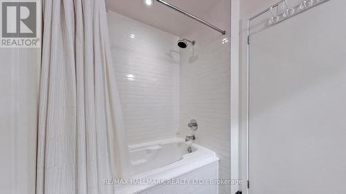 1804 - 21 Widmer Street, Toronto, ON - Indoor Photo Showing Bathroom