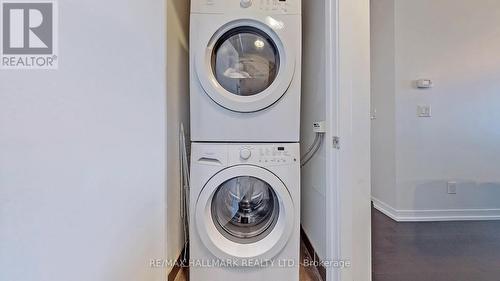 1804 - 21 Widmer Street, Toronto, ON - Indoor Photo Showing Laundry Room