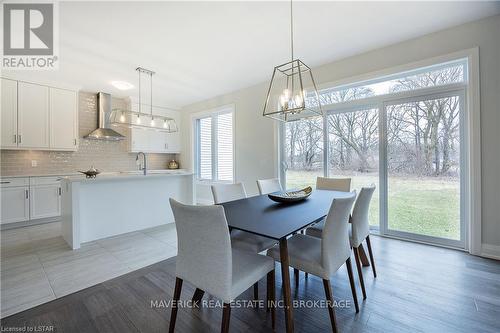 2195 Lockwood Crescent, Strathroy-Caradoc, ON - Indoor Photo Showing Dining Room