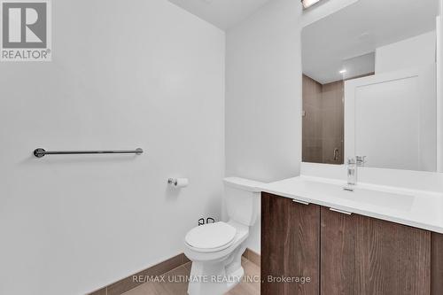 1006 - 225 Village Green Square, Toronto, ON - Indoor Photo Showing Bathroom