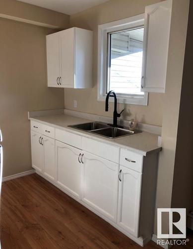 11938 80 St Nw, Edmonton, AB - Indoor Photo Showing Kitchen With Double Sink