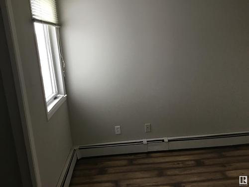 11938 80 St Nw, Edmonton, AB - Indoor Photo Showing Other Room