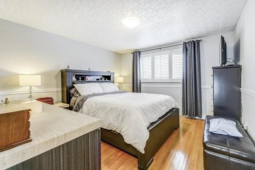 123 Currie Street, Hamilton, ON - Indoor Photo Showing Bedroom