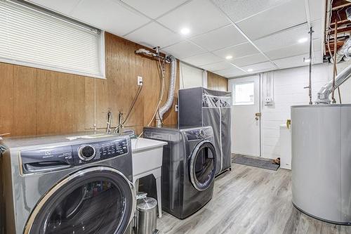 123 Currie Street, Hamilton, ON - Indoor Photo Showing Laundry Room
