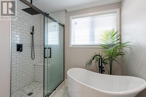 763 Garibaldi Avenue, London, ON - Indoor Photo Showing Bathroom