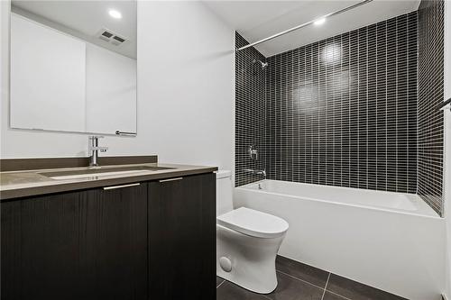 1 Jarvis Street|Unit #533, Hamilton, ON - Indoor Photo Showing Bathroom