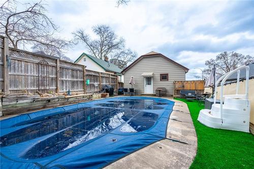 10 Welland Vale Road, St. Catharines, ON - Outdoor With Backyard
