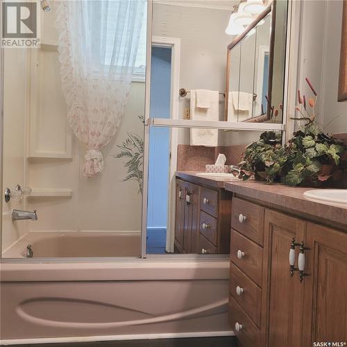 101 3Rd Avenue S, Ebenezer, SK - Indoor Photo Showing Bathroom