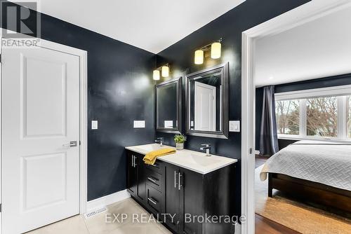 4026 Village Creek Drive, Fort Erie, ON - Indoor Photo Showing Bedroom