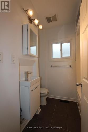 210 Lake Street, St. Catharines, ON - Indoor Photo Showing Bathroom