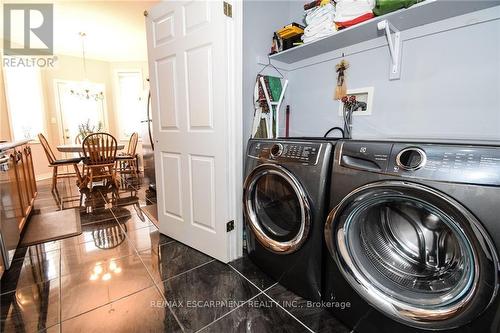 5 Greentrail Drive E, Hamilton, ON - Indoor Photo Showing Laundry Room