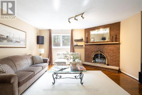 1467 Flaminia Court, Mississauga, ON - Indoor Photo Showing Living Room With Fireplace