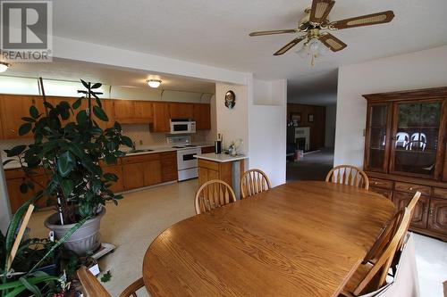 217 6Th Street, Nakusp, BC - Indoor Photo Showing Dining Room