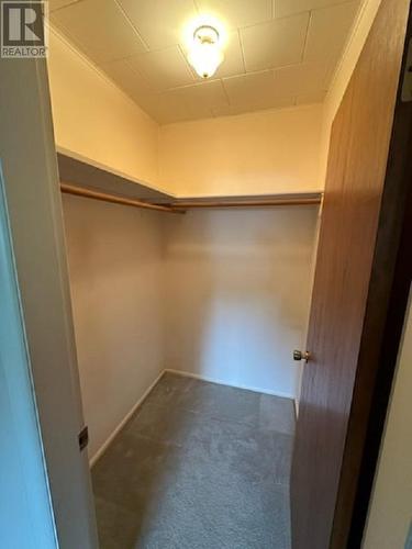 217 6Th Street, Nakusp, BC - Indoor With Storage