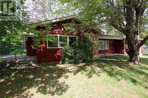 217 6Th Street, Nakusp, BC - Outdoor