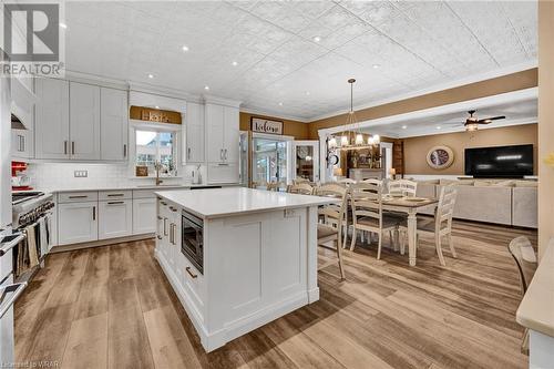 265 Deer Ridge Drive, Kitchener, ON - Indoor Photo Showing Kitchen With Upgraded Kitchen