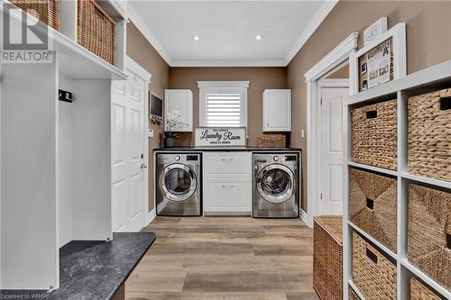 265 Deer Ridge Drive, Kitchener, ON - Indoor Photo Showing Laundry Room
