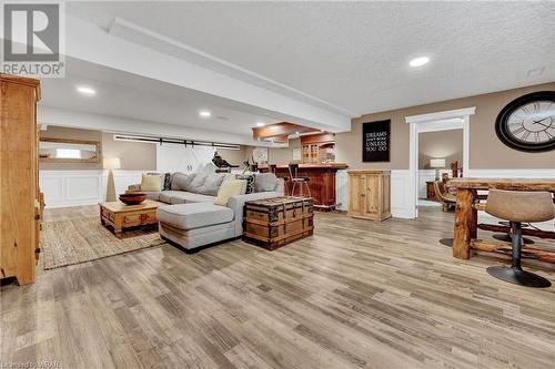 265 Deer Ridge Drive, Kitchener, ON - Indoor Photo Showing Living Room