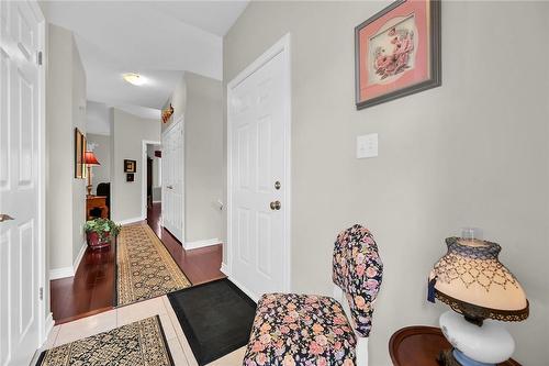 87 Boca Drive, Mount Hope, ON - Indoor Photo Showing Other Room