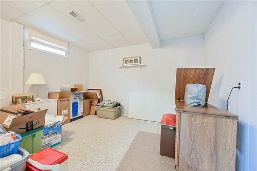 87 Boca Drive, Mount Hope, ON - Indoor Photo Showing Other Room
