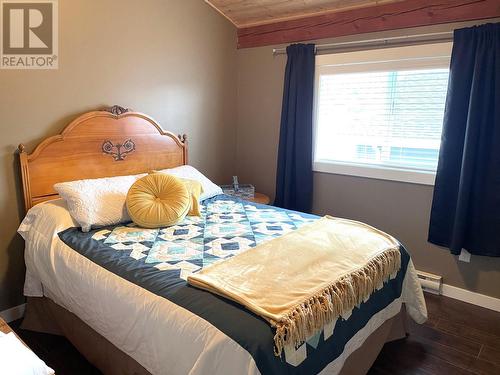 81 Willow Shore Road Unit# 4B, Vernon, BC - Indoor Photo Showing Bedroom
