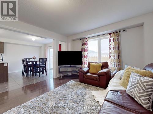 14 Todd Crescent, Southgate, ON - Indoor Photo Showing Living Room
