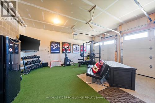 4 Perth Court, Belleville, ON - Indoor Photo Showing Garage