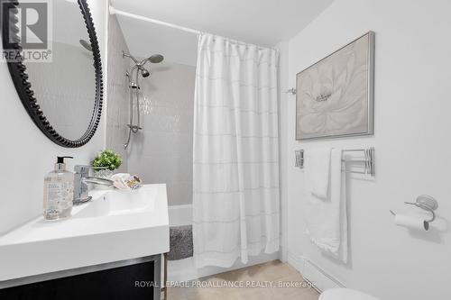 34 Ridley Street, Prince Edward County, ON - Indoor Photo Showing Bathroom